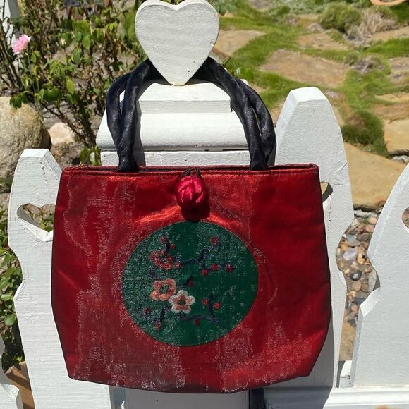 SMALL TOTE BAG/PURSE red w/black netting overlay. Cherry Blossom print. EUC! - Picture 2 of 5